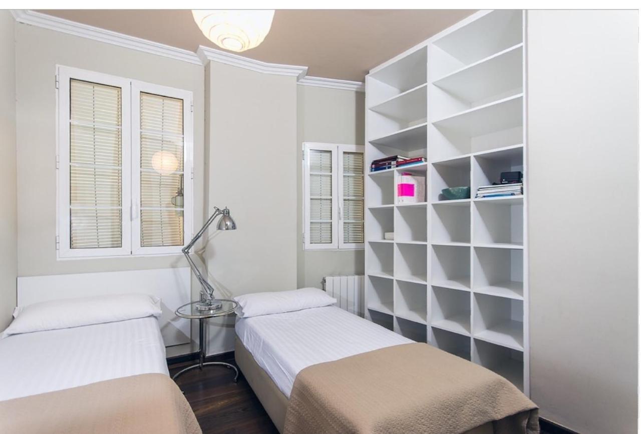 No Turistic Rental, Duplex Penthouse In The Historic Center, Valencia, Ideal For Those Looking To Stay In The City For A Season, Including Professionals And Students Eksteriør bilde