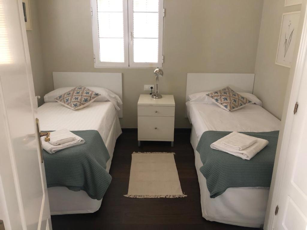 No Turistic Rental, Duplex Penthouse In The Historic Center, Valencia, Ideal For Those Looking To Stay In The City For A Season, Including Professionals And Students Eksteriør bilde