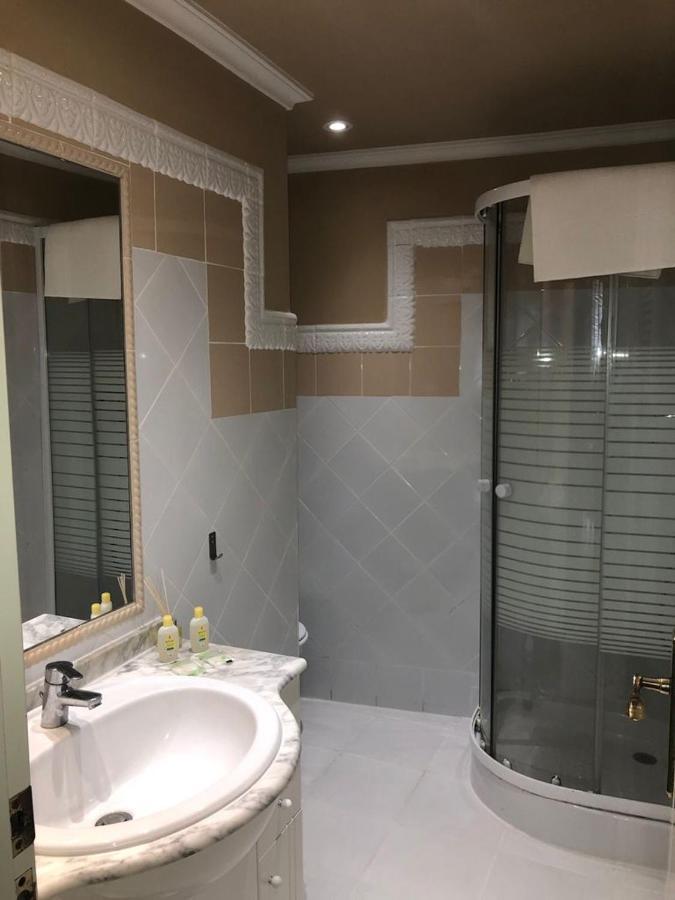 No Turistic Rental, Duplex Penthouse In The Historic Center, Valencia, Ideal For Those Looking To Stay In The City For A Season, Including Professionals And Students Eksteriør bilde