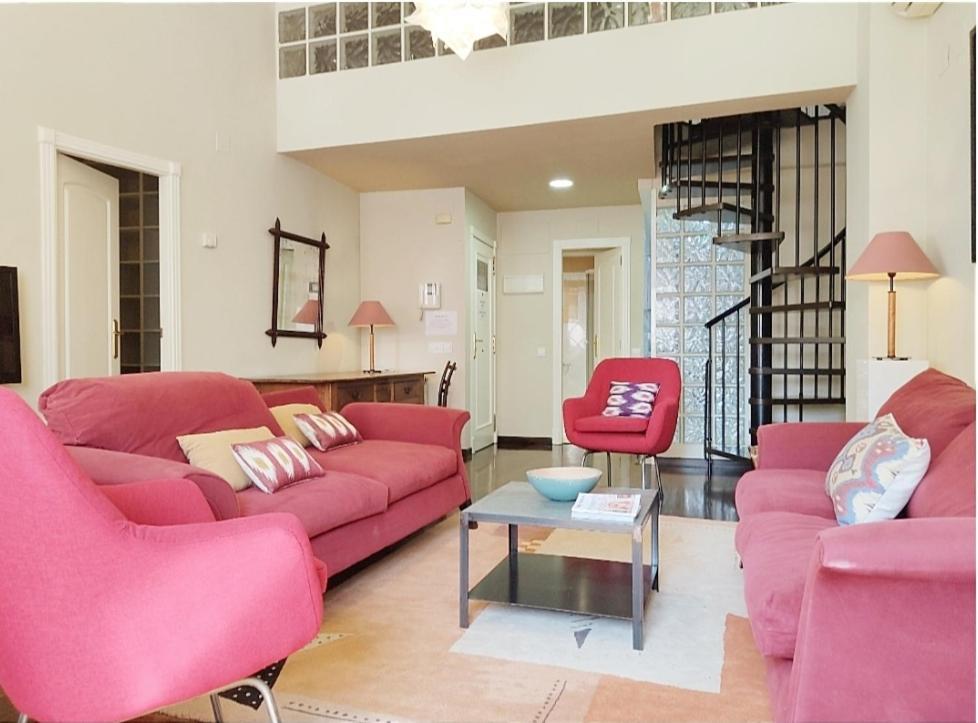 No Turistic Rental, Duplex Penthouse In The Historic Center, Valencia, Ideal For Those Looking To Stay In The City For A Season, Including Professionals And Students Eksteriør bilde